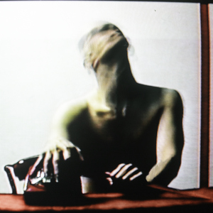 自慰摩擦大荫蒂毛茸茸
