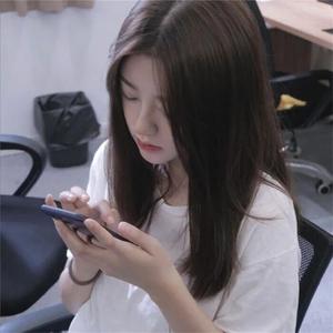 自慰摩擦大荫蒂毛茸茸
